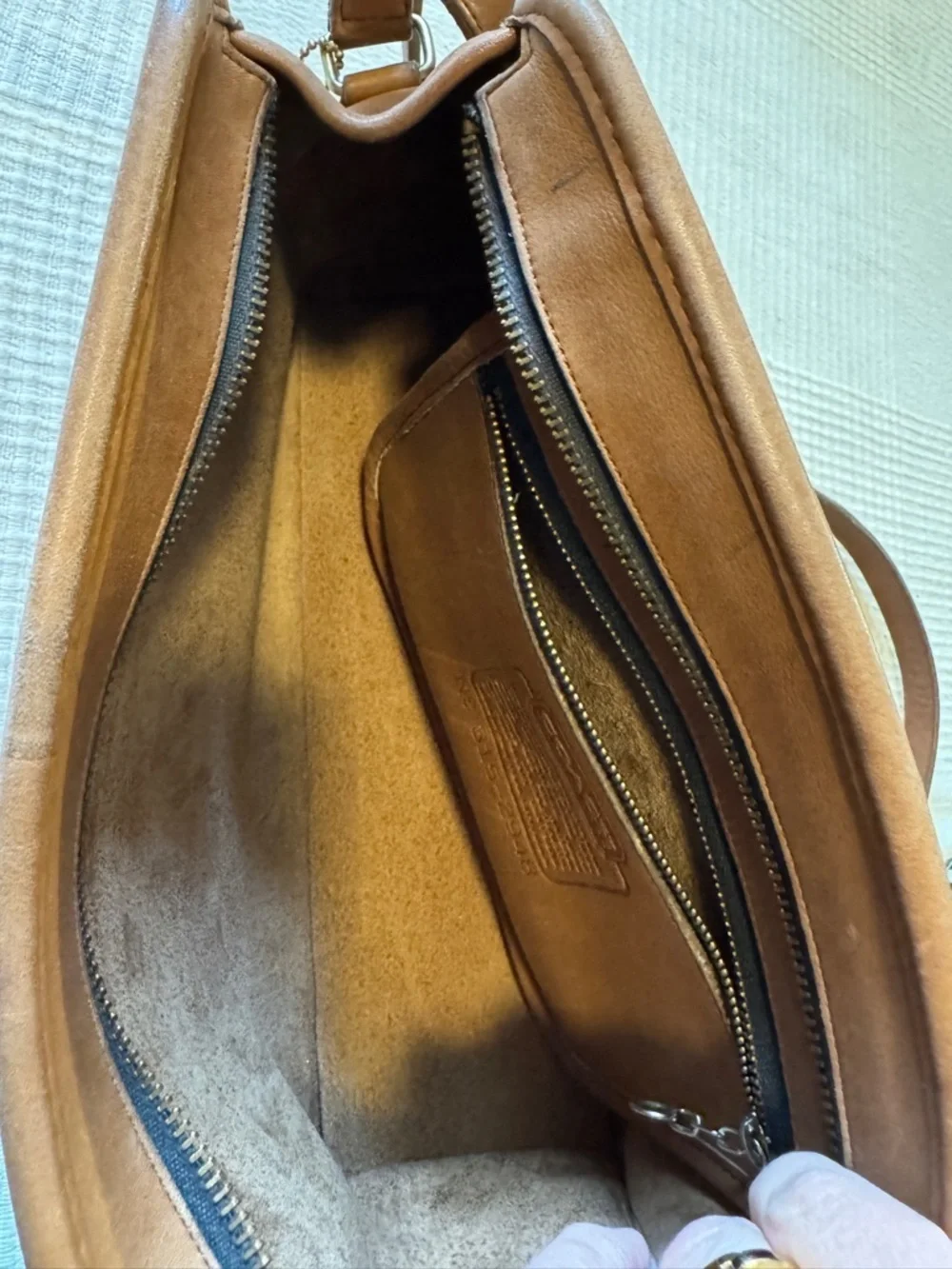 Vintage Coach NYC Era Swagger Bag Tan Leather Crossbody Double Pocket Creed